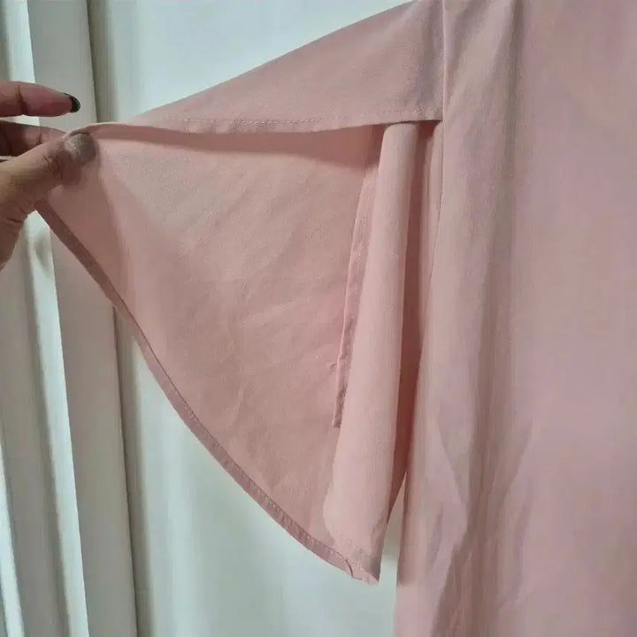 [BUNJANG] Pink Puff Sleeve Blouse / 미착용 핑크 반팔 블라우스 퍼프 숄더