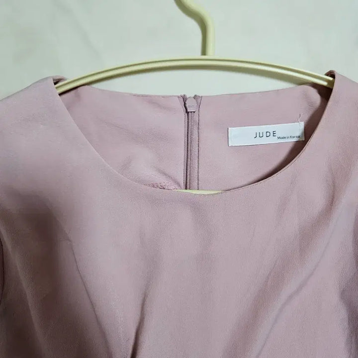 [BUNJANG] Pink Puff Sleeve Blouse / 미착용 핑크 반팔 블라우스 퍼프 숄더