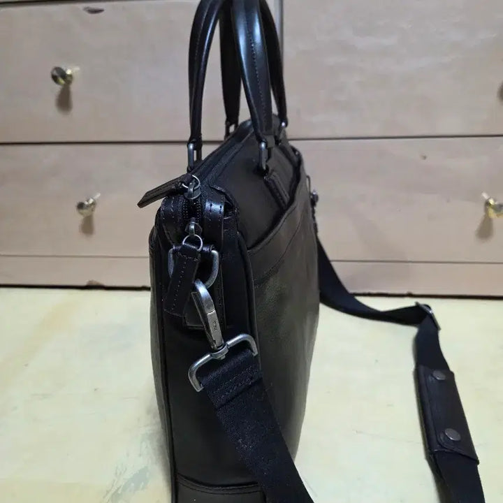 [BUNJANG] Tumi Eastern Top Zip Briefcase / 투미 정품 이스턴 탑집업 브리프
