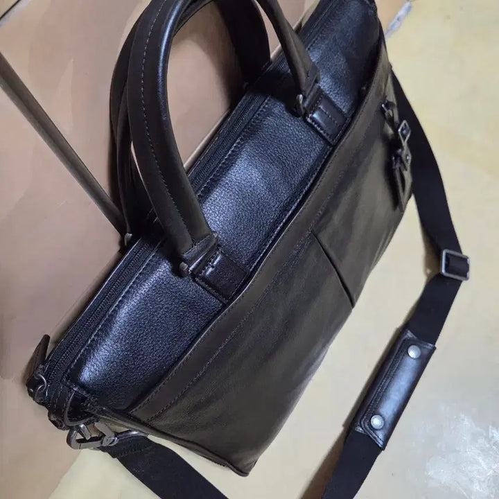 [BUNJANG] Tumi Eastern Top Zip Briefcase / 투미 정품 이스턴 탑집업 브리프