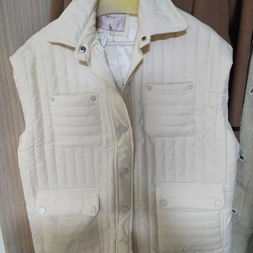 [BUNJANG] Ivory Quilted Vest / 아이보리 퀼팅 조끼 패딩 베스트(1장세일)