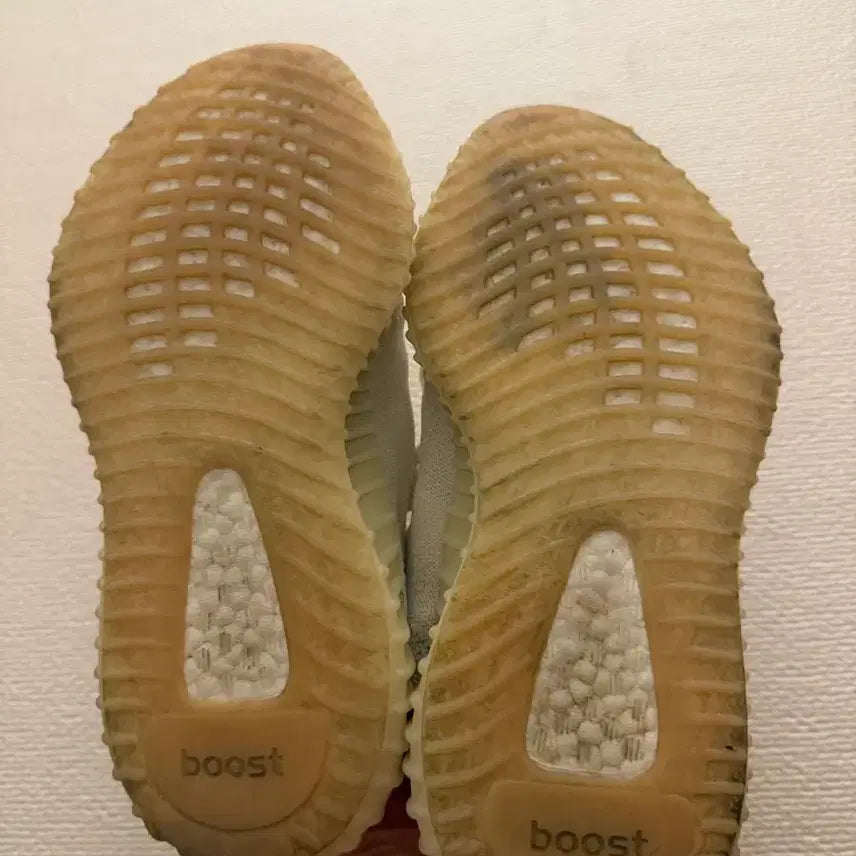 [BUNJANG] Adidas Yeezy Boost 350 V2 Cream White Sneakers / (230) 아디다스 이지부스트 350 V2 크림 화이트