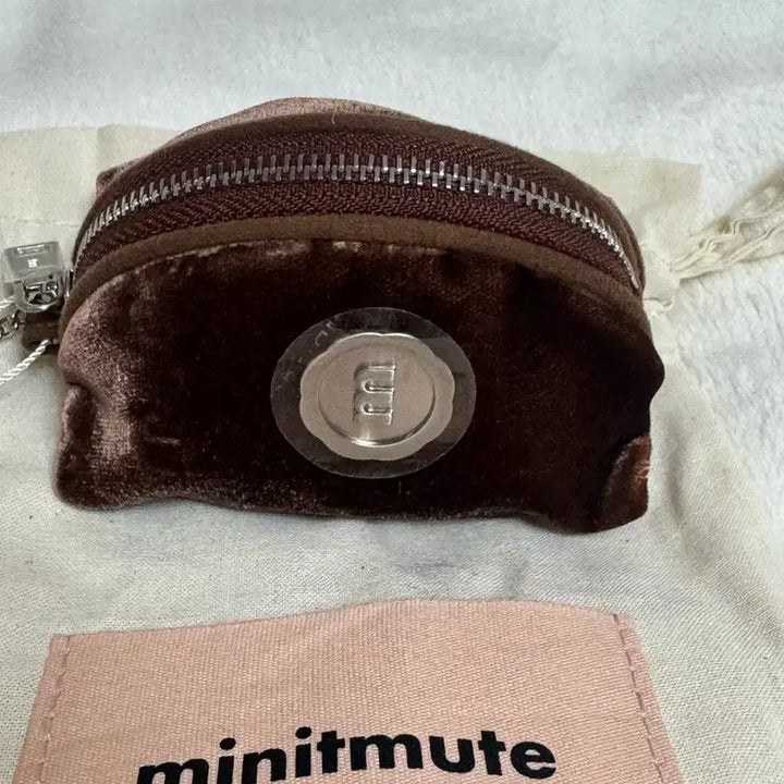 [BUNJANG] Minuit Mute Clo Pouch Keyring Bourbon New / 실사0) 미닛뮤트 클로파우치 키링 버번 새상품