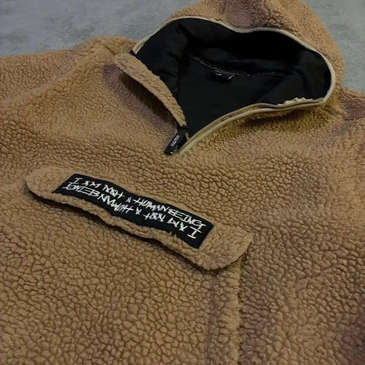 [SOLD OUT] 아임낫휴먼지잉 플리스 하프 반집업 100