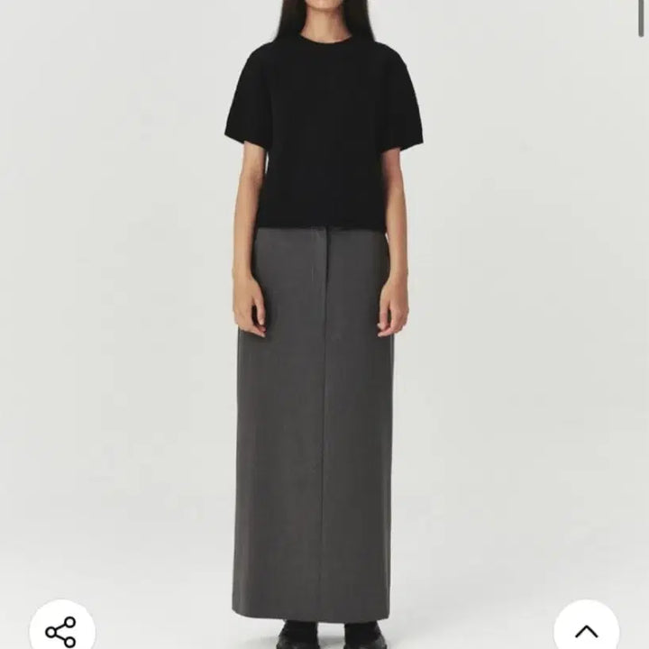 [BUNJANG] Levar Black Round Neck Short Sleeve Knit / 르바 블랙 라운드넥 반팔 니트