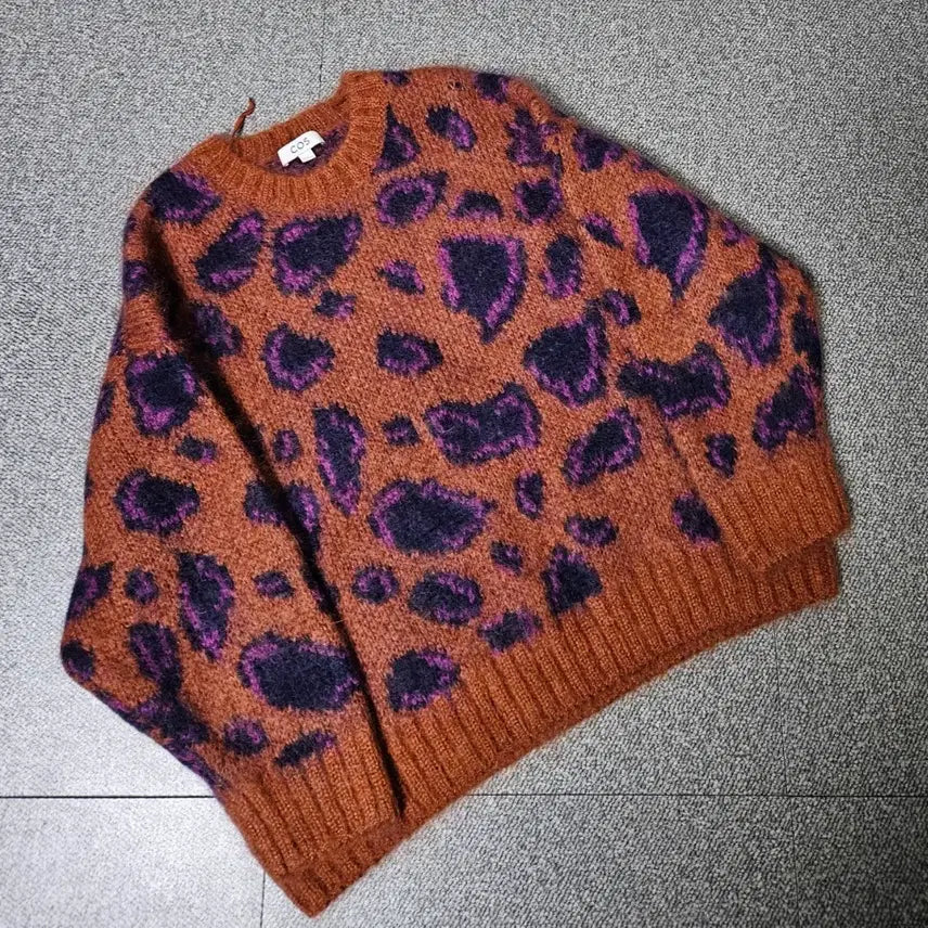 [BUNJANG] COS Leopard Mohair Knit Sweater / 코스 자카드 레오파드 모헤어 니트 판매합니다