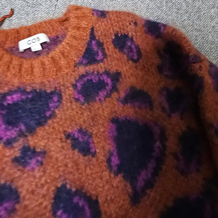 [BUNJANG] COS Leopard Mohair Knit Sweater / 코스 자카드 레오파드 모헤어 니트 판매합니다