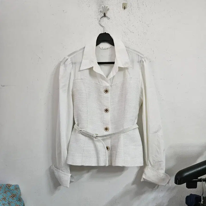 [BUNJANG] Missha White Belted Tweed Shirt Jacket (Size 55) / 미샤화이트 벨트 트위드 셔츠 자켓55