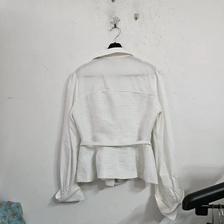 [BUNJANG] Missha White Belted Tweed Shirt Jacket (Size 55) / 미샤화이트 벨트 트위드 셔츠 자켓55
