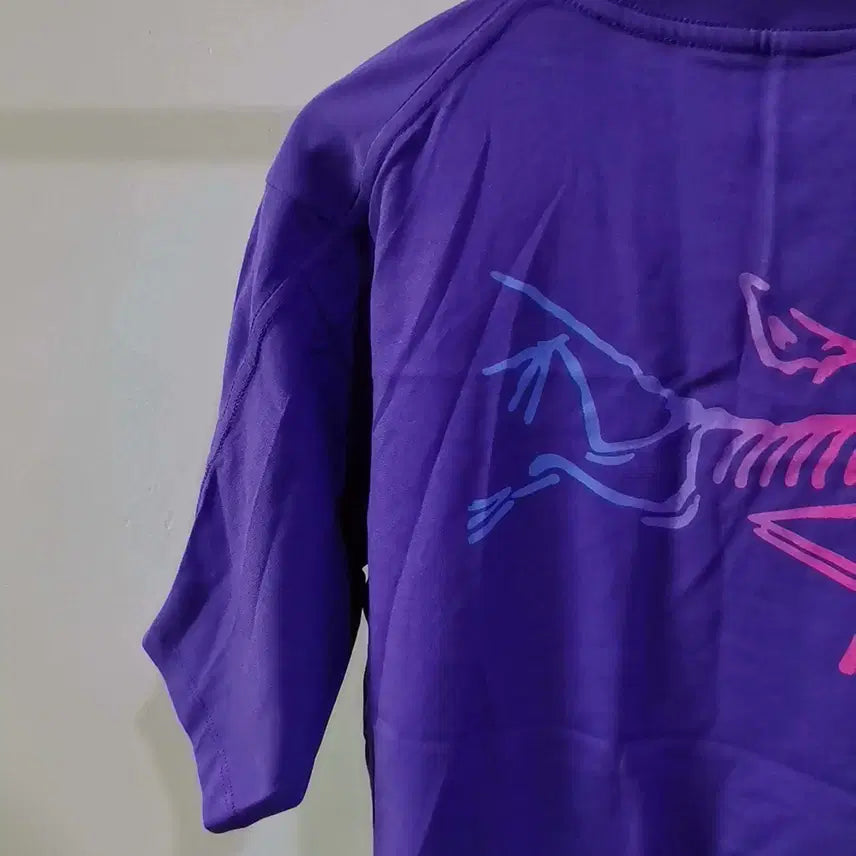 [SOLD OUT] 국내배송[S사이즈]아크테릭스 남성 빅로고 반팔티셔츠 95~100사이즈정도