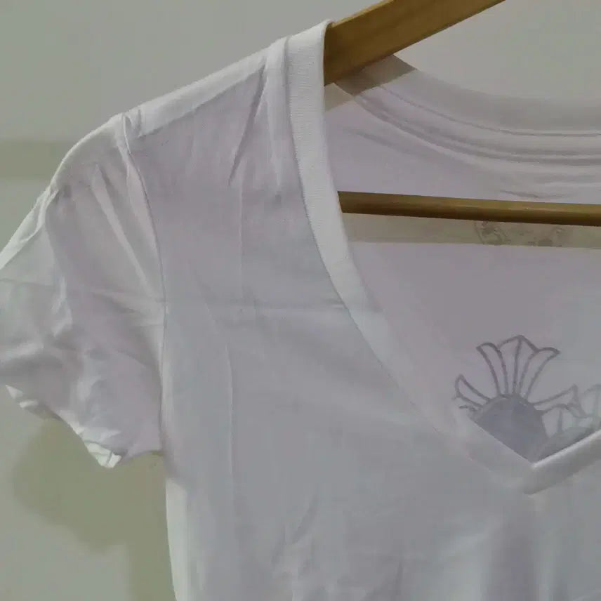 [SOLD OUT] [S사이즈]크롬하츠 여성 반팔티셔츠 화이트 44~55사이즈정도