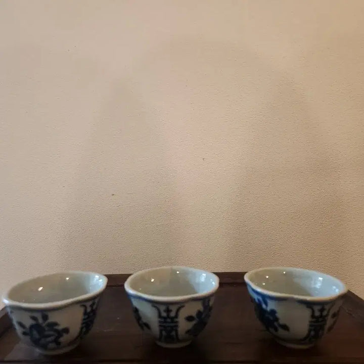 [BUNJANG] Celadon Porcelain Longevity Pattern Cup Set / 청화백자 장수문양 화형잔 3점