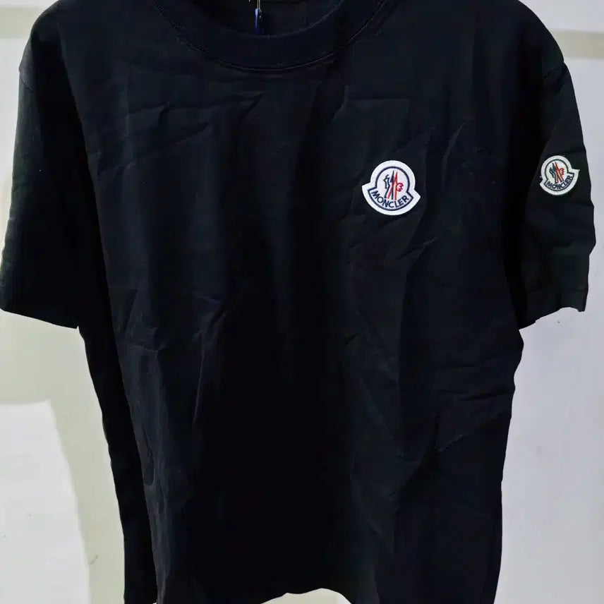 [BUNJANG] Moncler Men's Logo T-shirt / 국내배송[M사이즈]몽클레어 반팔티셔츠 와팬로고 남성 블랙 100사이즈정도
