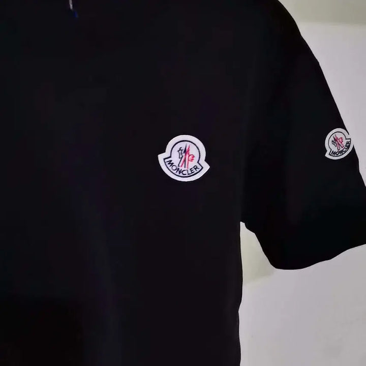 [SOLD OUT] 국내배송[M사이즈]몽클레어 반팔티셔츠 블랙 남성 100사이즈정도
