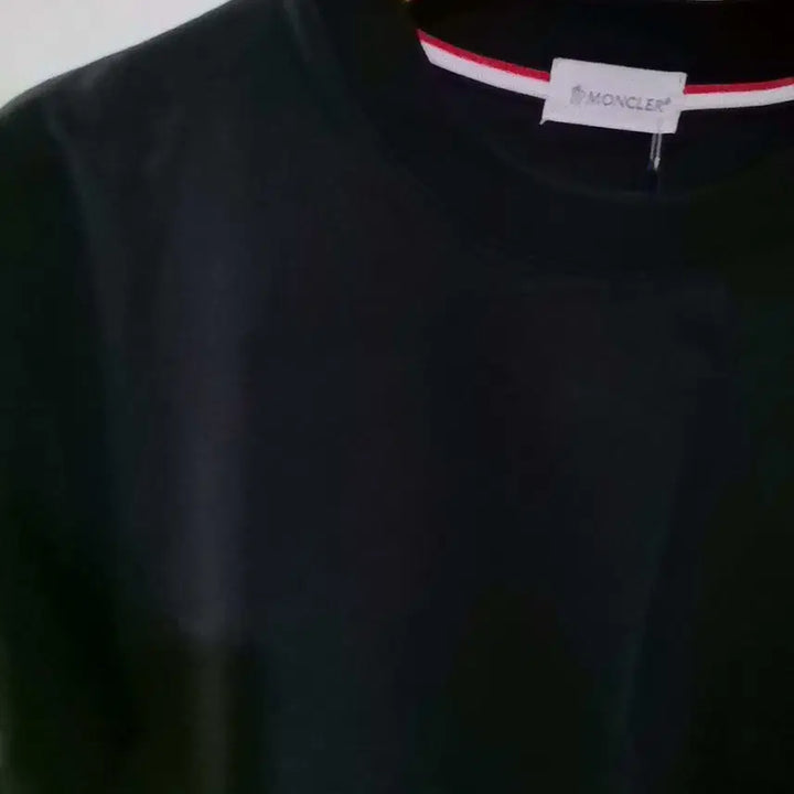 [SOLD OUT] 국내배송[M사이즈]몽클레어 반팔티셔츠 블랙 남성 100사이즈정도