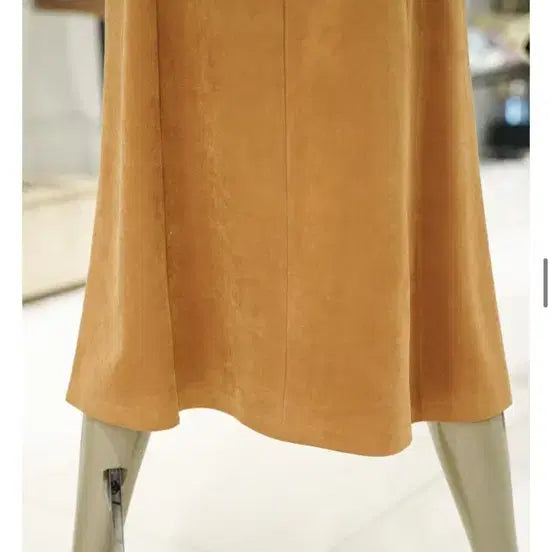 [SOLD OUT] 시슬리 스웨이드 버튼 스커트 55
