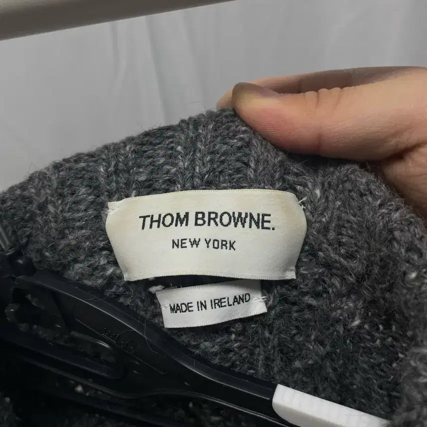 [BUNJANG] Thom Browne Aran Cable Knit Sweater [Size 4] / 톰브라운 아란케이블 사선완장 니트 [4]