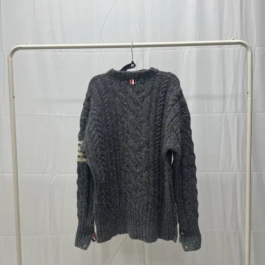 [BUNJANG] Thom Browne Aran Cable Knit Sweater [Size 4] / 톰브라운 아란케이블 사선완장 니트 [4]