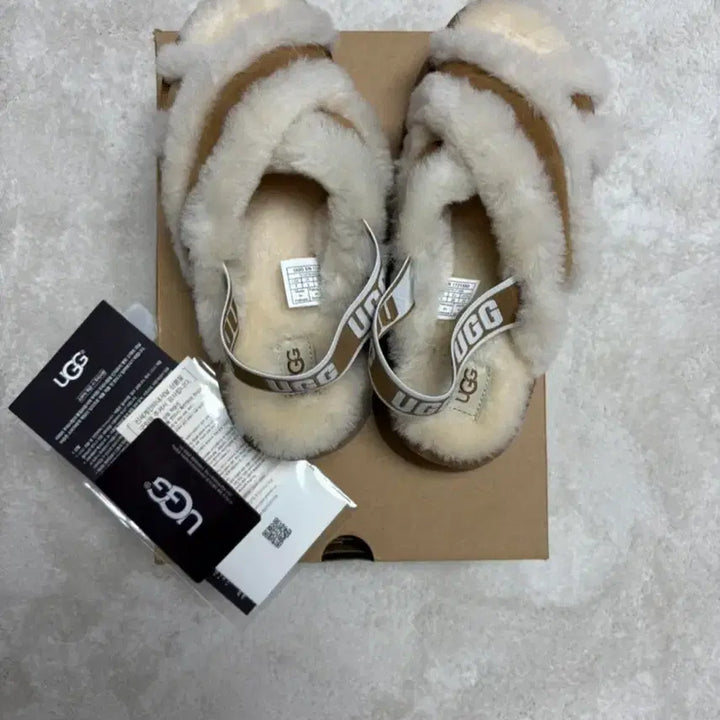 [BUNJANG] UGG Disco Cross Slide Sandals / 어그 디스코 크로스 슬라이드
