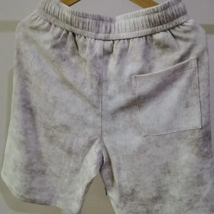 [SOLD OUT] 국내배송[L사이즈]몽클레어 반바지 남성 그레이 색상 빈티지