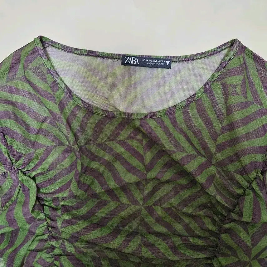 [BUNJANG] ZARA Green Pattern Shirred Blouse / 자라 그린 패턴 셔링 블라우스