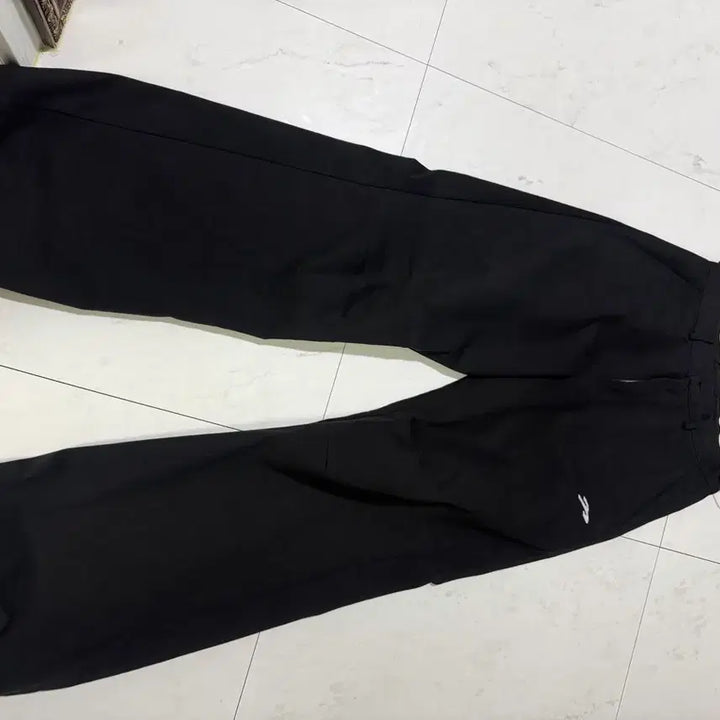 [BUNJANG] Tansan Magnesium Hand Bone Black Pants Size 2 / 탄산마그네슘 손뼈 블랙 팬츠 2사이즈 판매합니다