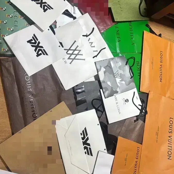 [BUNJANG] Various Designer Shopping Bags / 명품 쇼핑백(피엑스지,구찌,루이비통,어뉴,보테가,샤넬,고야드,캐나다구스)