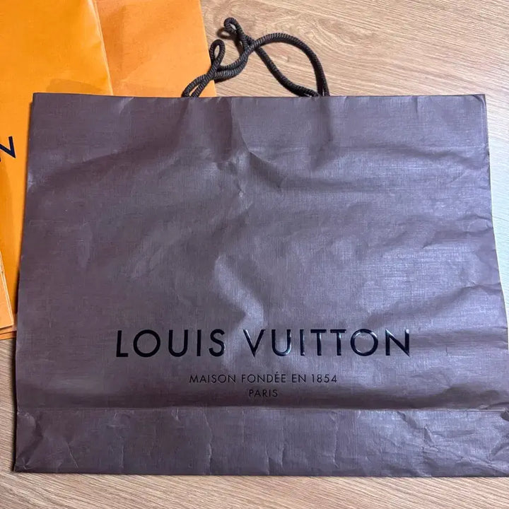 [BUNJANG] Various Designer Shopping Bags / 명품 쇼핑백(피엑스지,구찌,루이비통,어뉴,보테가,샤넬,고야드,캐나다구스)