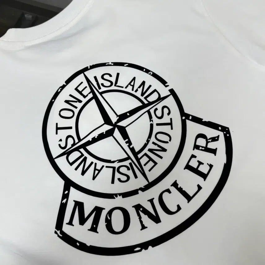 [BUNJANG] Moncler Big Logo Short Sleeve T-shirt / 몽클레어 빅로고 반팔티 티셔츠 남성