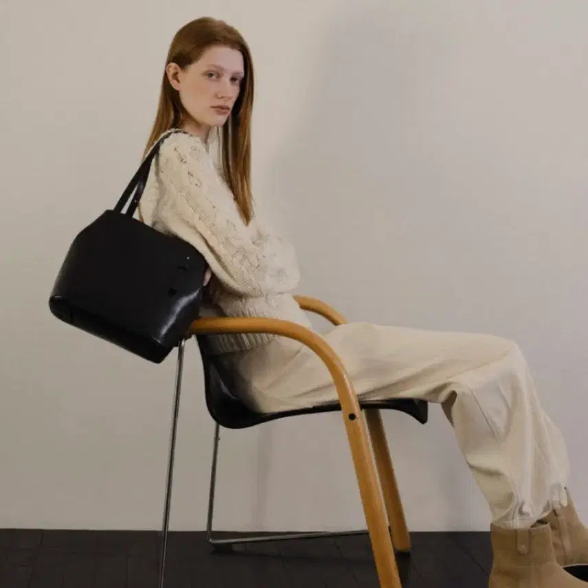 [BUNJANG] Lo Seoul Medium Shoulder Bag / 로서울 미디움 숄더백