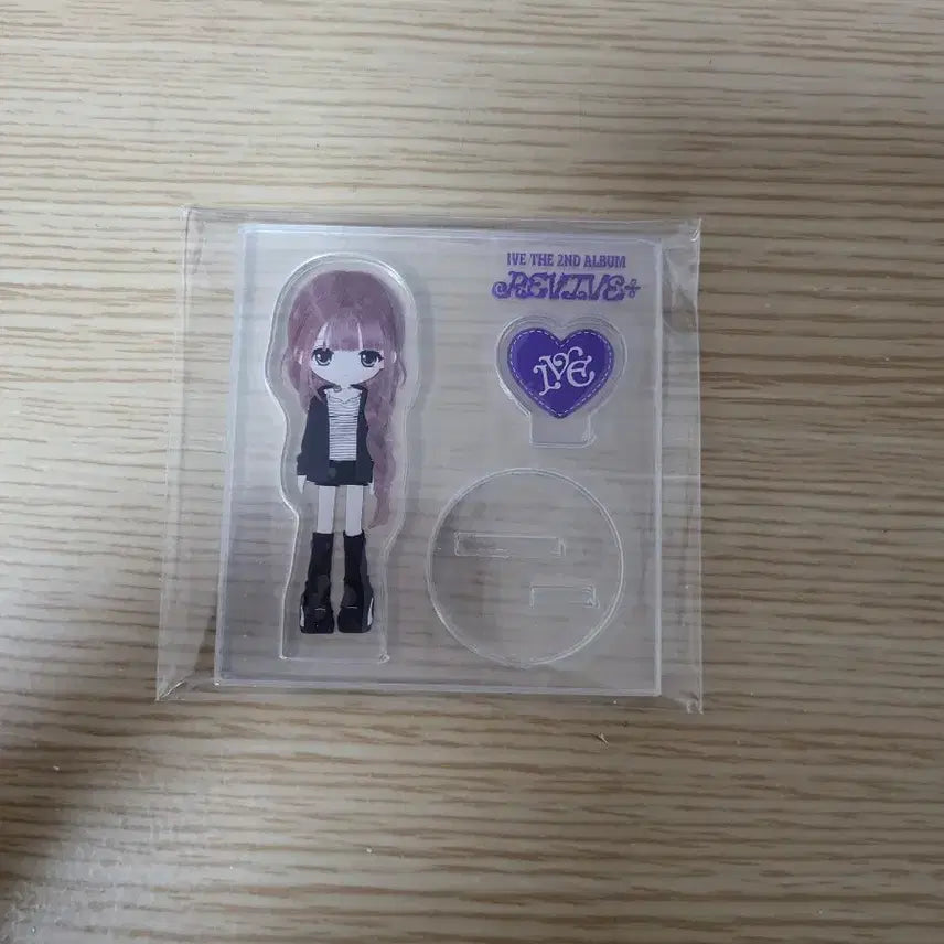 [BUNJANG] IVE Wonyoung Acrylic Stand / 원영 아크릴 스탠드