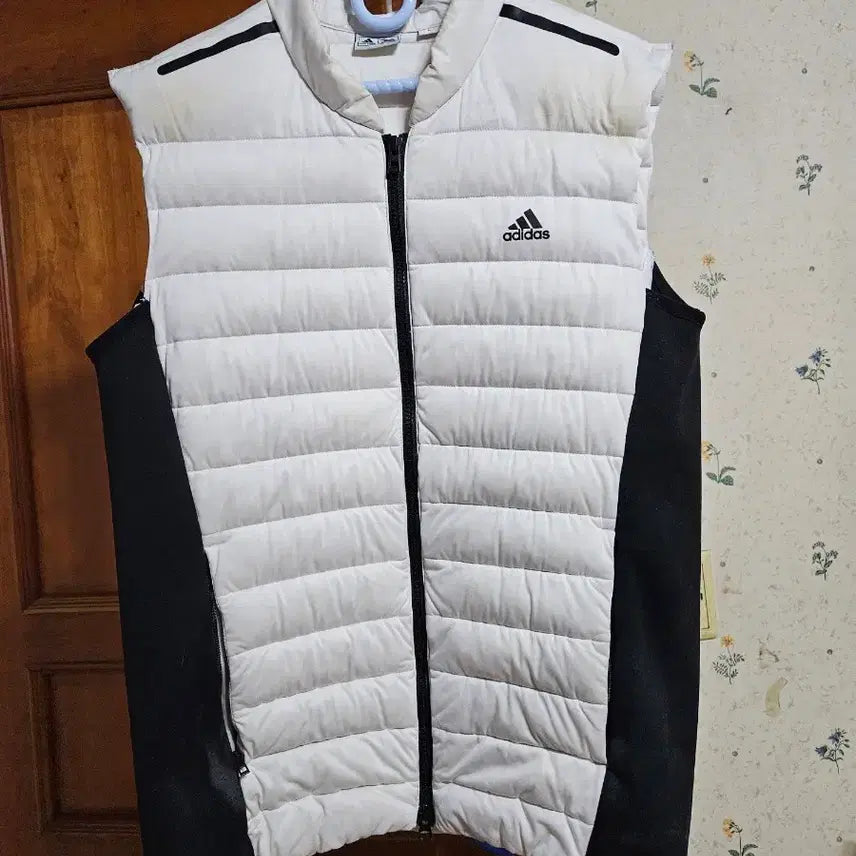 [SOLD OUT] 남녀공용 아디다스 구스다운 조끼
