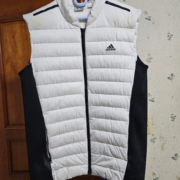 [SOLD OUT] 남녀공용 아디다스 구스다운 조끼