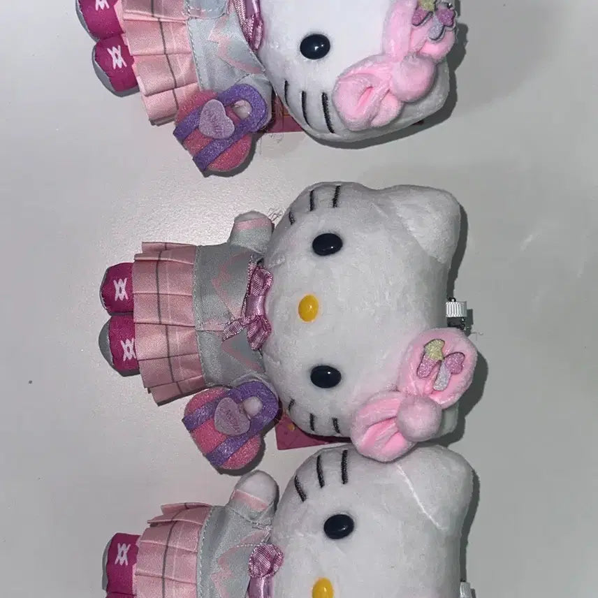 [BUNJANG] School Look Gyaru Hello Kitty Keyring / 스쿨룩 교복 갸루 헬로키티 키링 볼체인 열쇠고리
