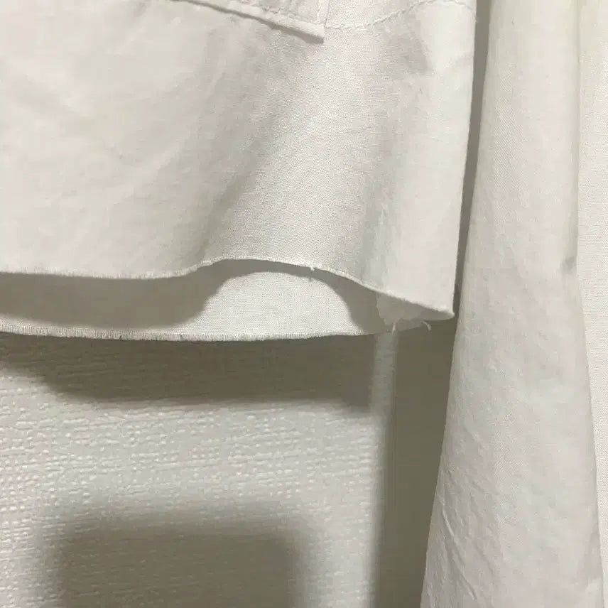 [BUNJANG] The Ebony Eyes Crop Blouse / 더에보니아이즈 크롭 블라우스 23SS