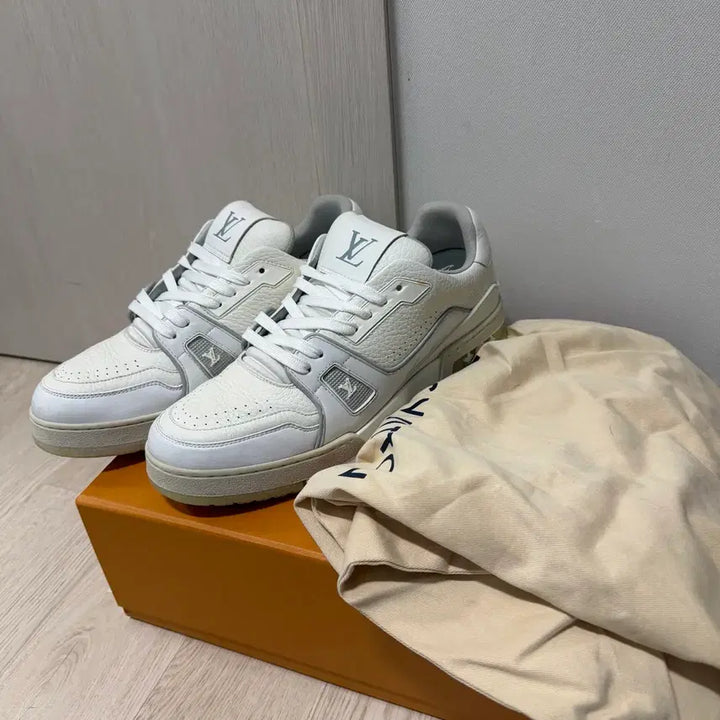 [BUNJANG] Louis Vuitton Trainer Sneakers / 루이비통 트레이너 스니커즈 7.5 (265-270)