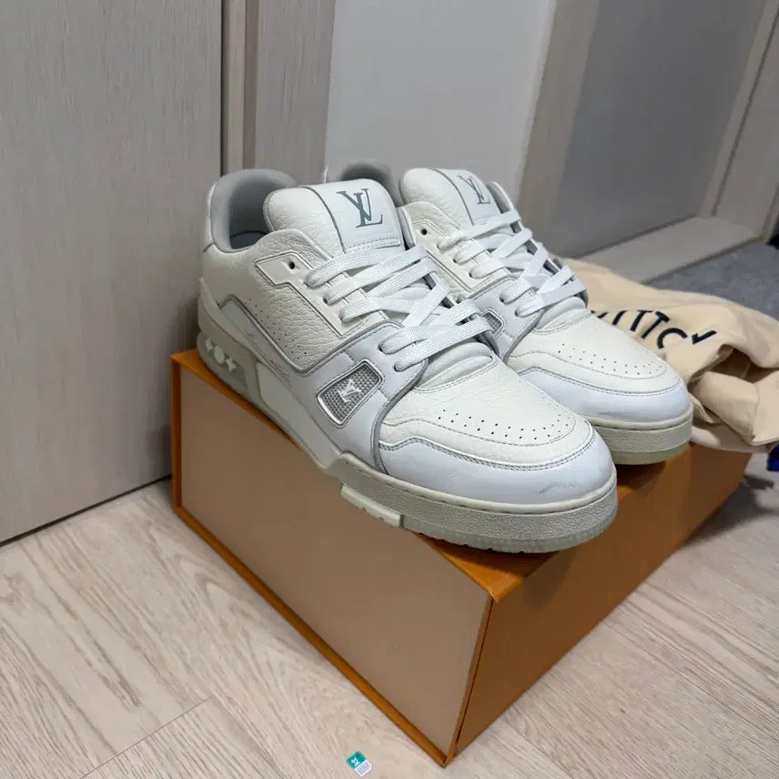 [BUNJANG] Louis Vuitton Trainer Sneakers / 루이비통 트레이너 스니커즈 7.5 (265-270)