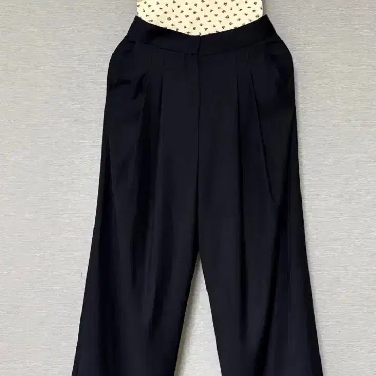 [BUNJANG] HER Wide Slacks 26 Size / HER 와이드 슬랙스 26사이즈