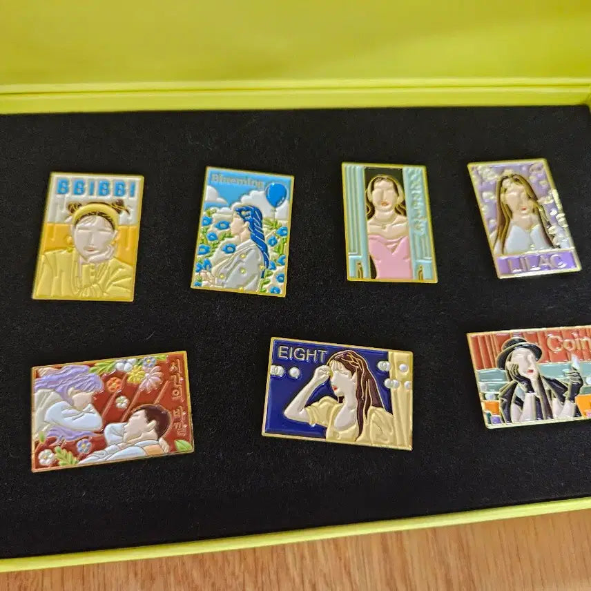 [BUNJANG] IU 13th Anniversary Badge Set (Sealed) / 아이유 13주년 뱃지 세트 (미개봉)