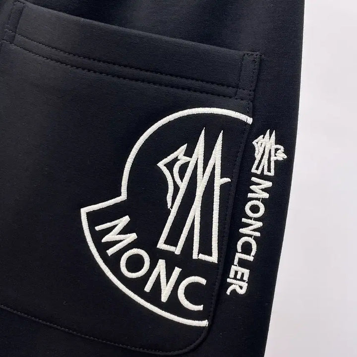 [BUNJANG] Moncler Jogger Pants Black / [XL]몽클레어 긴바지 면바지 와팬로고 조거 팬츠 블랙색상