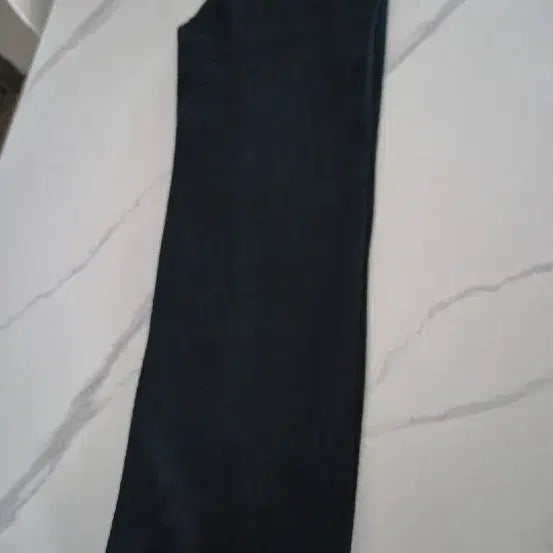 [BUNJANG] Guess Women's Black Jeans 27 / 신상 Guess 여성 블랙진 27사이즈