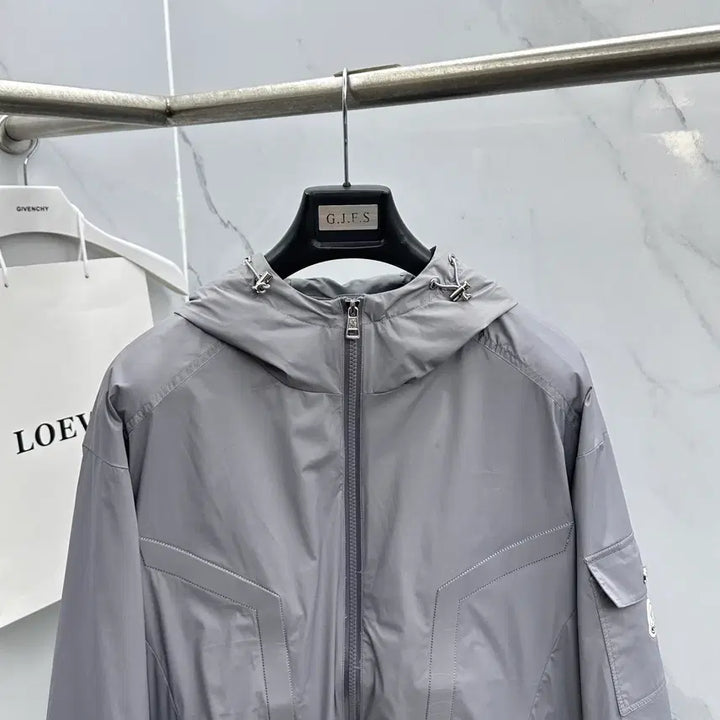[BUNJANG] Moncler Hooded Windbreaker Jacket / [100~105사이즈]몽클레어 후드 집업 바람막이 그레이 블랙  자켓