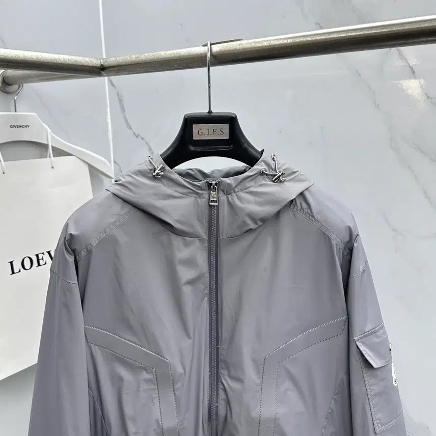 [BUNJANG] Moncler Hooded Windbreaker Jacket / [100~105사이즈]몽클레어 후드 집업 바람막이 그레이 블랙  자켓