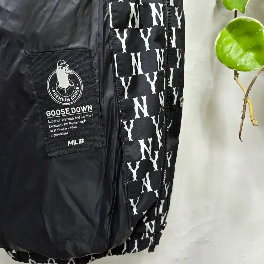 [BUNJANG] MLB Monogram Goose Down Padding Jacket / MLB/모노그램 구스다운 패딩 L