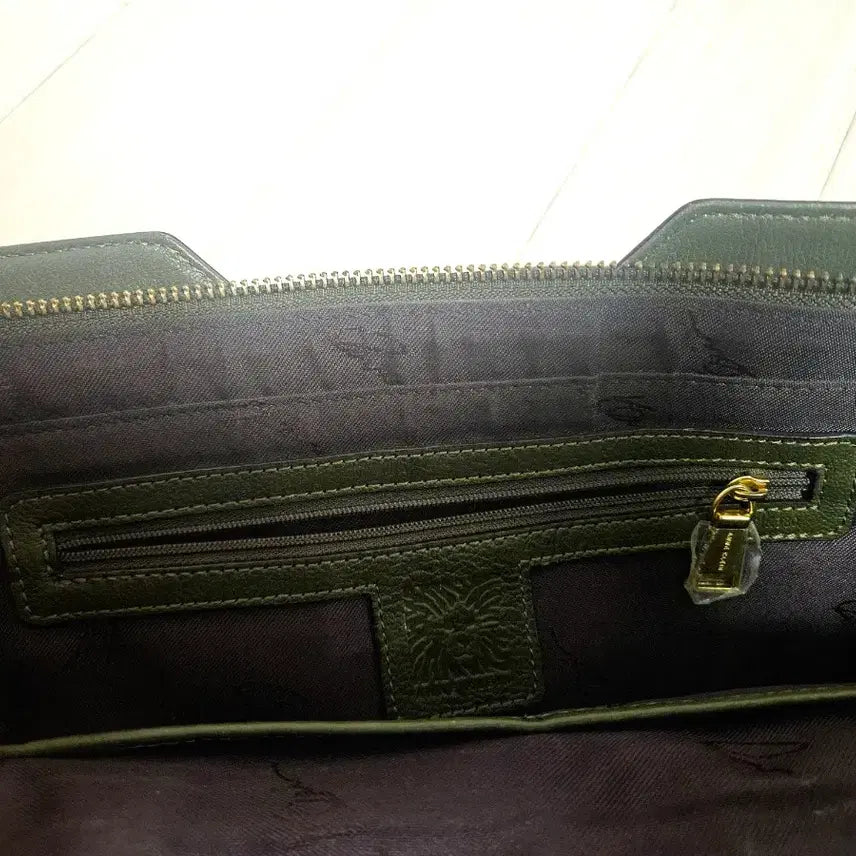 [BUNJANG] Anne Klein Khaki Leather Shoulder Bag / Anne Klein 카키색 가죽 숄더백