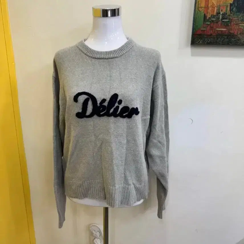 [BUNJANG] Gray Embroidered Knit Sweater / 그레이 자수 니트 / 루즈핏 55-66/데일리룩/간절기 니트/JPN