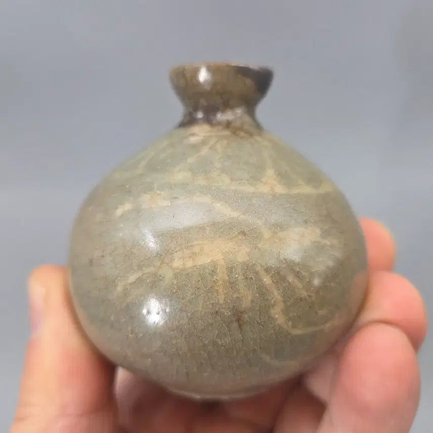 [BUNJANG] Goryeo Celadon Porcelain Pheasant Motif Water Bottle / 진품 고려청자 면백상감 봉황문 유병