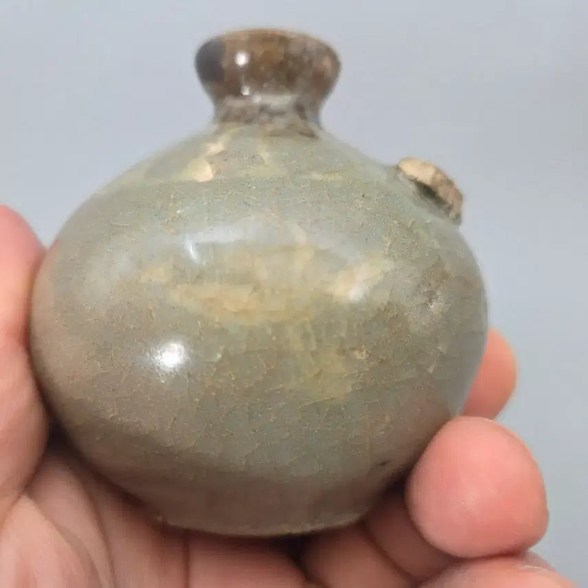 [BUNJANG] Goryeo Celadon Porcelain Pheasant Motif Water Bottle / 진품 고려청자 면백상감 봉황문 유병
