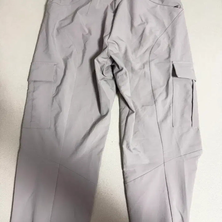 [BUNJANG] Descente Cargo Pants Beige (Size 85/M) / [1회착] 데상트 카고 바지 85(M) 베이지
