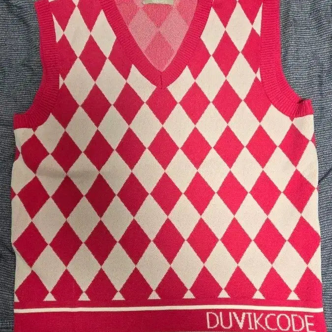 [BUNJANG] DUVIKCODE Argyle Knit Vest / DUVIKCODE 아가일 니트 조끼 95(M)